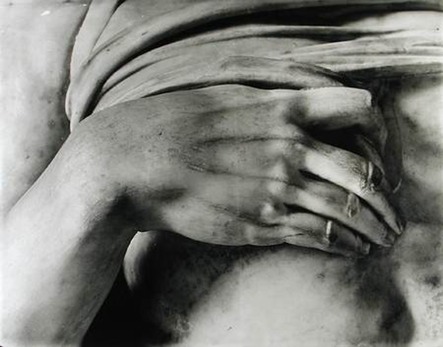  Michelangelo (Buonarroti) - The Dying Slave, detail of the right hand